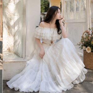 Set áo croptop trễ vai phối chân váy dài xoè – outfit đi biển sang chảnh - Hình ảnh 4