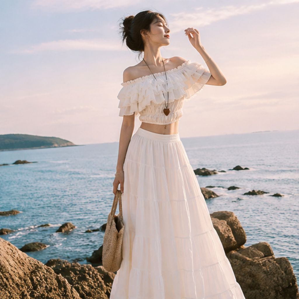 Set áo croptop trễ vai phối chân váy dài xoè – outfit đi biển sang chảnh