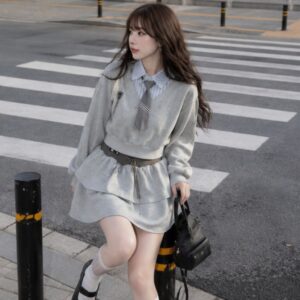 Set áo nỉ croptop dài tay mix cà vạt – phối chân váy tầng phong cách Hàn - Hình ảnh 4