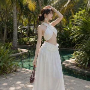 Set áo yếm hở lưng phối chân váy maxi dài – váy đi biển nàng thơ sang chảnh - Hình ảnh 3