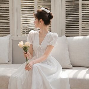 Váy cổ V dáng dài tay phồng – phong cách tiểu thư Hàn Quốc thanh lịch - Hình ảnh 1