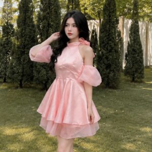 Váy cổ yếm tay phồng trễ vai – phong cách tiểu thư sang chảnh cực xinh - Hình ảnh 3