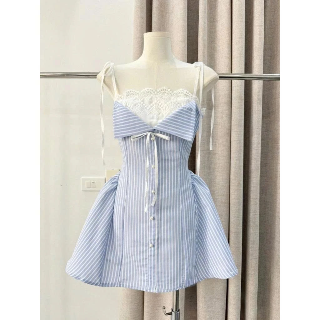 Váy tiểu thư hai dây xẻ ngực – phối ren tinh tế, sang trọng cuốn hút - Ảnh 9