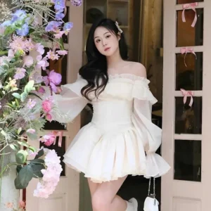 Váy trễ vai tay dài xòe đính ngọc – thiết kế sang chảnh cho nàng thơ - Hình ảnh 4