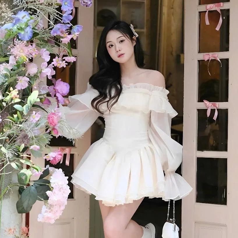 Váy trễ vai tay dài xòe đính ngọc – thiết kế sang chảnh cho nàng thơ - Ảnh 4