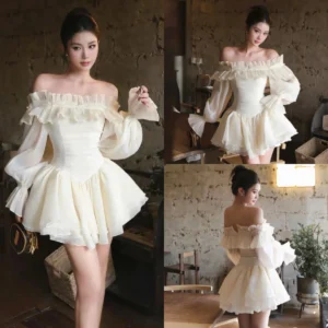 Váy trễ vai tay dài xòe đính ngọc – thiết kế sang chảnh cho nàng thơ