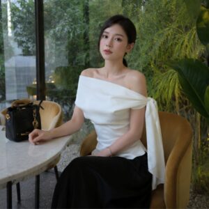 Áo lệch vai buộc nơ mặc 2 kiểu phong cách tiểu thư nữ tính - Hình ảnh 3