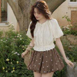 Áo sơ mi cộc tay dáng croptop tay bồng chun dưới thời trang nữ trẻ trung - Hình ảnh 3