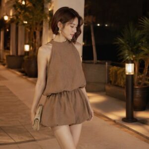 Jumpsuit Jennie BlackPink cổ yếm dáng bí ngô chất đũi da lộn thời trang nữ cá tính - Hình ảnh 4