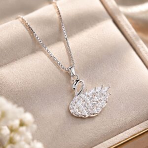 Dây chuyền thiên nga nữ Miuu Jewelry Yukira Swan thanh lịch