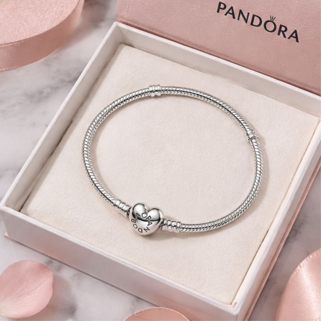 Vòng tay bạc Pandora Moments 590719 dây rắn khóa trái tim