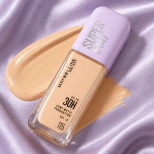 Kem nền Maybelline Superstay Lumi Matte 30H bắt sáng nhẹ mặt